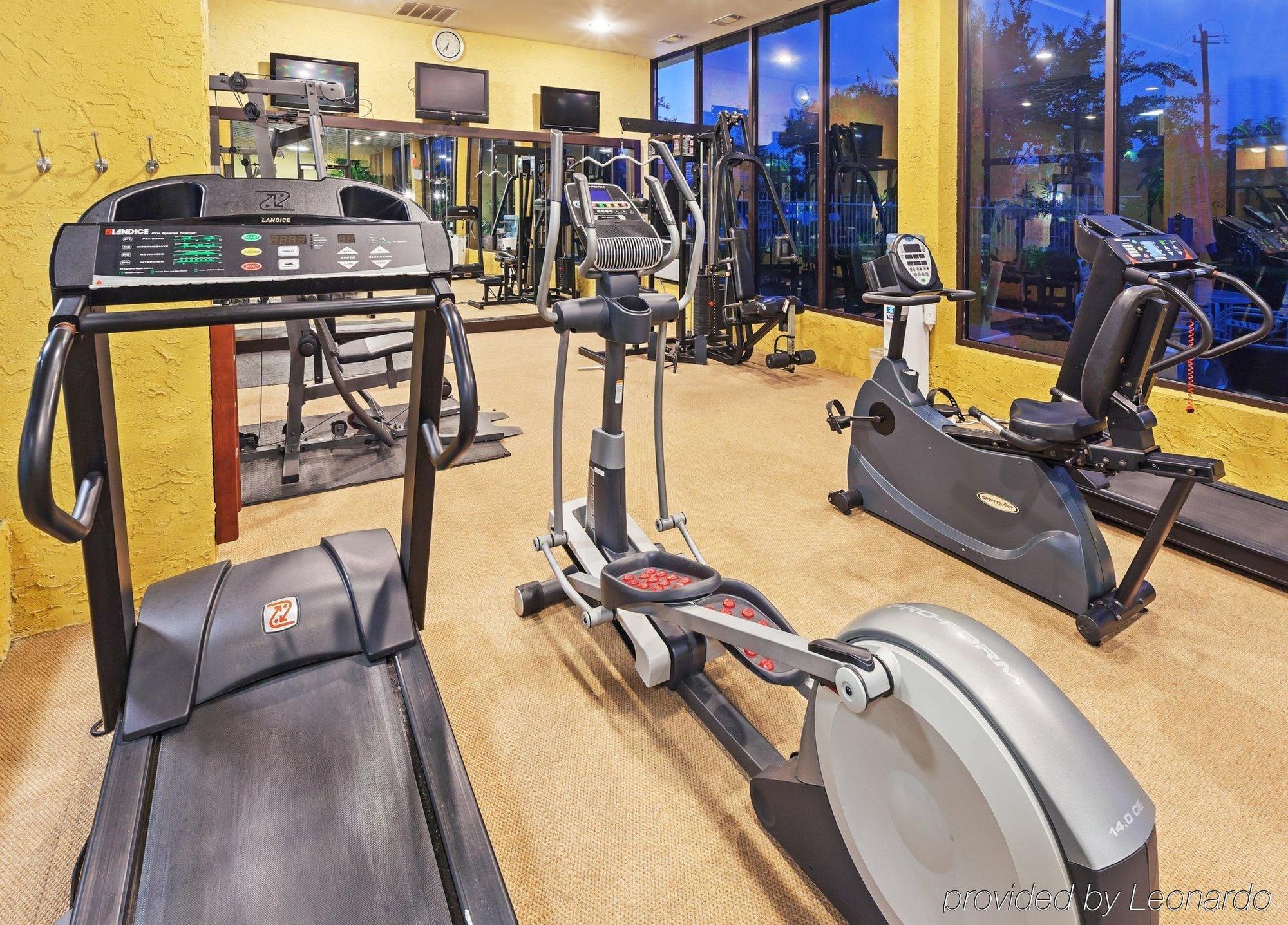 Crowne Plaza Suites Houston - Near Sugar Land Экстерьер фото