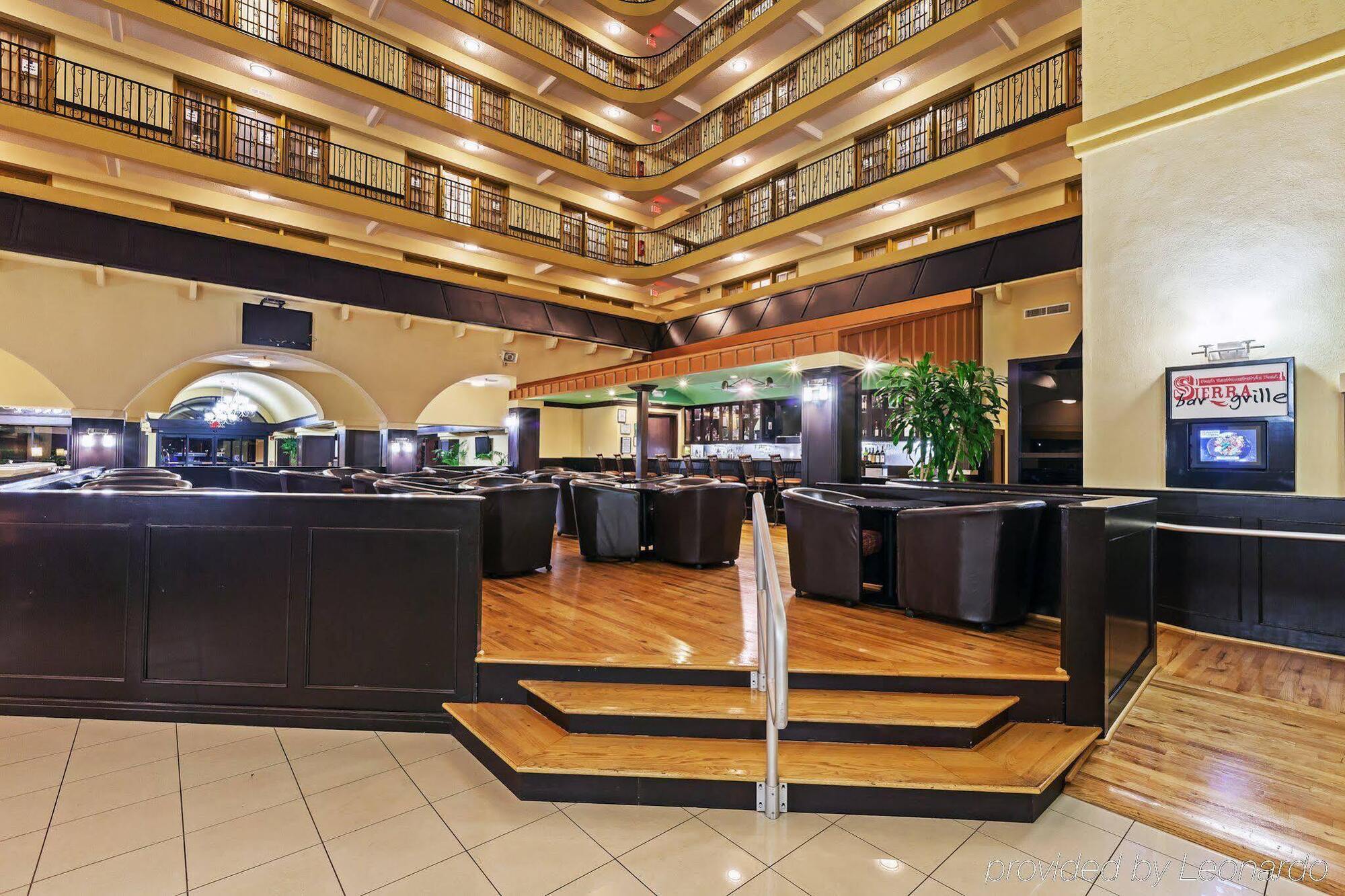 Crowne Plaza Suites Houston - Near Sugar Land Экстерьер фото