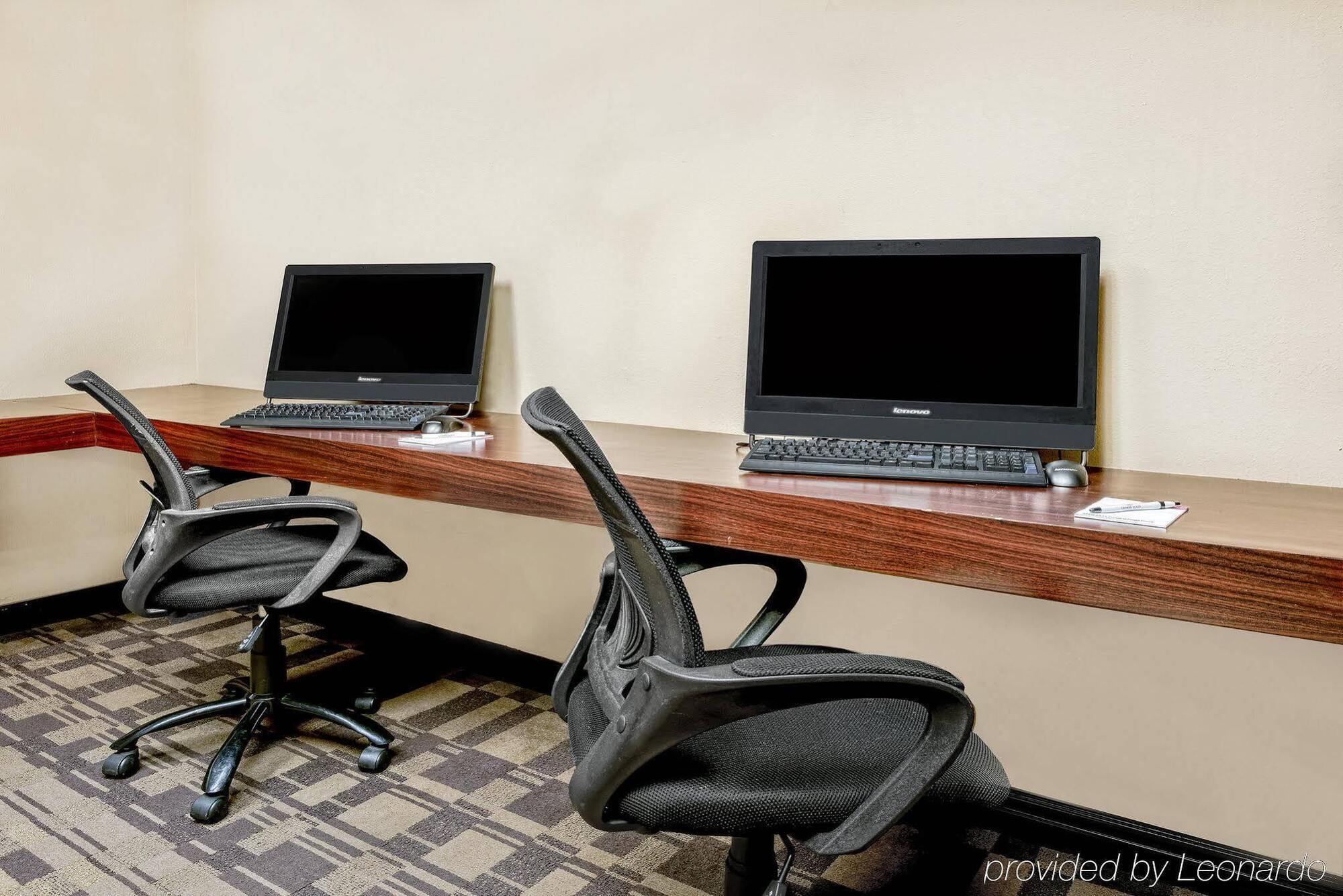 Crowne Plaza Suites Houston - Near Sugar Land Экстерьер фото